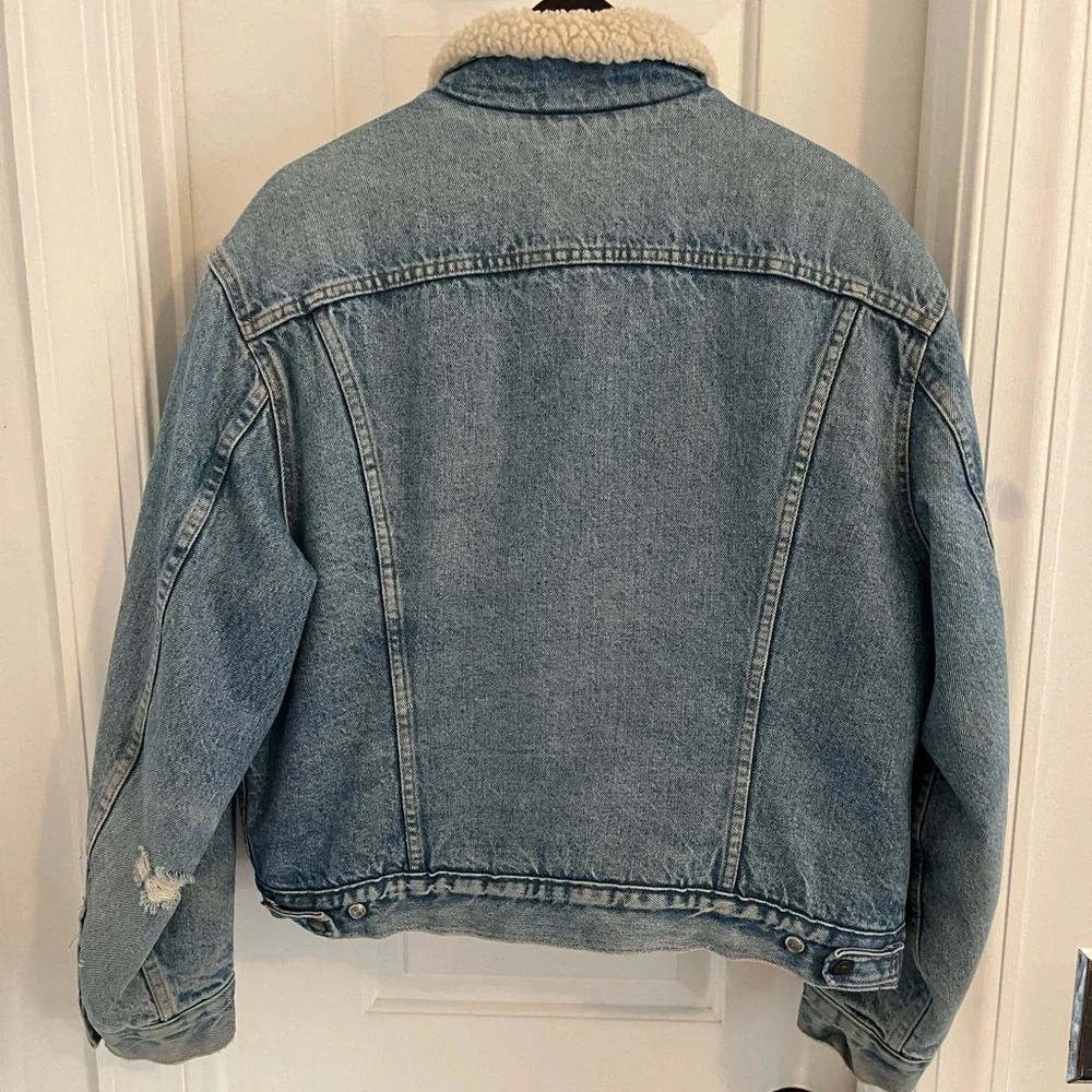 Vintage Levi’s Sherpa Lined Denim‎ Jacket – Made in USA